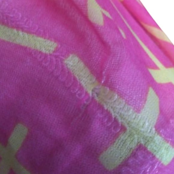 Cross Pattern Infinity Scarf - Picture 4 of 5